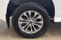 2021 Mitsubishi Pajero GLX