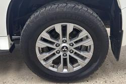 2021 Mitsubishi Pajero GLX