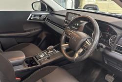 2023 Mitsubishi Outlander ES