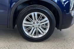 2023 Mitsubishi Outlander ES