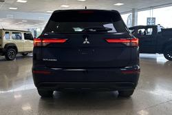 2023 Mitsubishi Outlander ES