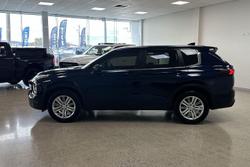 2023 Mitsubishi Outlander ES