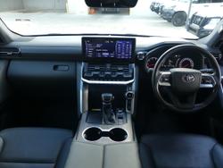 2024 Toyota
Landcruiser VX