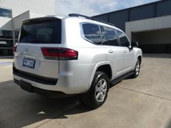 2024 Toyota
Landcruiser VX