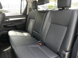 2021 Toyota Hilux SR5