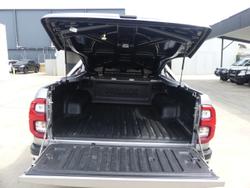 2021 Toyota Hilux SR5