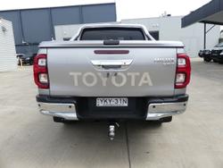 2021 Toyota Hilux SR5