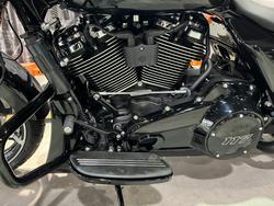 2025 Harley-davidson FLHX STREET GLIDE (117) Vivid Black
