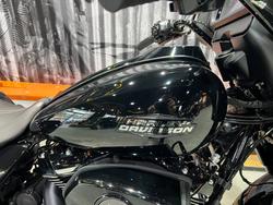 2025 Harley-davidson FLHX STREET GLIDE (117) Vivid Black