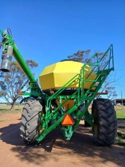 2018 John Deere 1910