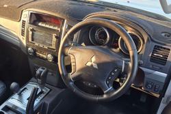 2015 Mitsubishi Pajero GLS