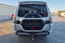 2015 Mitsubishi Pajero GLS