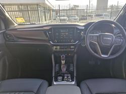 2025 Isuzu MU-X X-TERRAIN