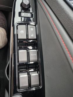 2025 Isuzu MU-X X-TERRAIN