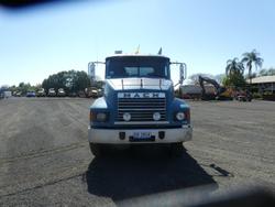 2005 Mack
                Metro-Liner 