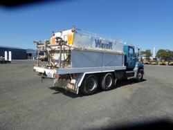 2005 Mack
                Metro-Liner 