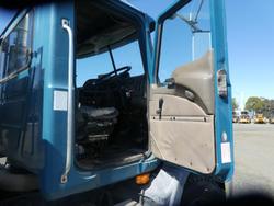 2005 Mack
                Metro-Liner 