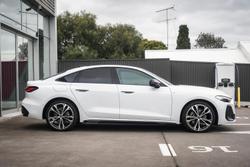 2025 Audi A5 TFSI 150kW S line