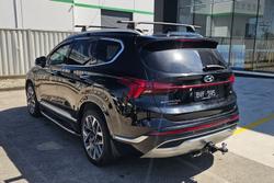 2021 Hyundai
                Santa Fe Highlander
