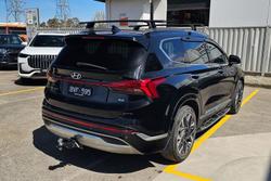 2021 Hyundai
                Santa Fe Highlander