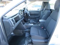 2025 Mitsubishi Triton GLX