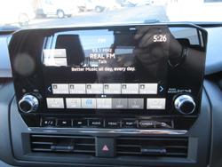 2025 Mitsubishi Triton GLX