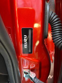 2025 Isuzu D-MAX BLADE