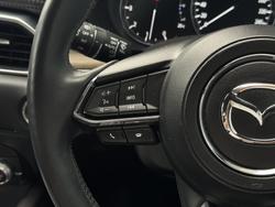 2019 Mazda
CX-5 Akera