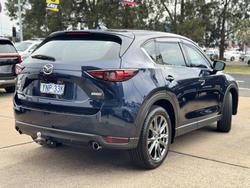 2019 Mazda
CX-5 Akera