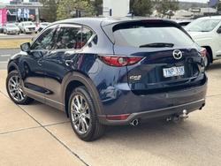 2019 Mazda
CX-5 Akera