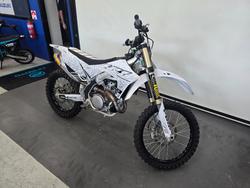 2024 Kawasaki KX450 White