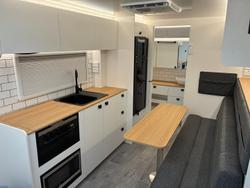 2025 Traveller Destination Track 17