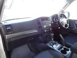 2011 Mitsubishi Pajero GLX NW MY12 4X4 White