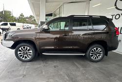 2021 Toyota Landcruiser Prado VX