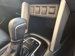 2024 Toyota
                Corolla Cross GXL