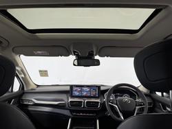 2025 LDV D90 Executive