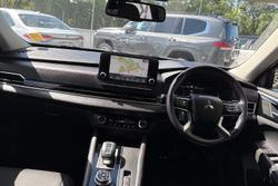 2021 Mitsubishi Outlander LS