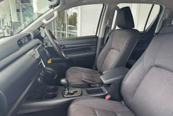 2017 Toyota Hilux SR