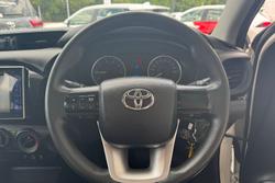 2017 Toyota Hilux SR