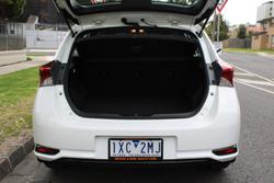 2018 Toyota Corolla Ascent ZRE182R Glacier White