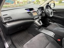 2013 Honda
                CR-V VTi