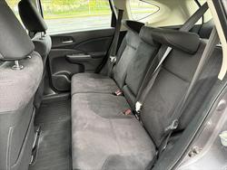 2013 Honda
                CR-V VTi