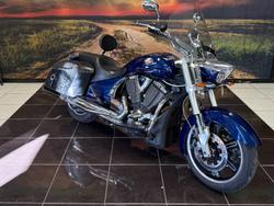 2011 VICTORY CROSS ROADS BLUE