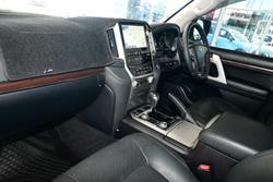 2021 Toyota Landcruiser VX