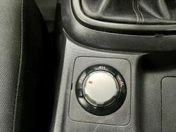 2017 Isuzu D-MAX SX MY17 4X4 Dual Range Splash White