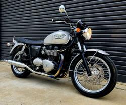 Triumph Bonneville 865