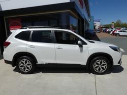 2022 Subaru
                Forester 2.5i