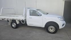 2019 Nissan Navara RX