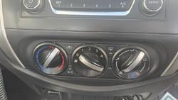 2019 Nissan Navara RX