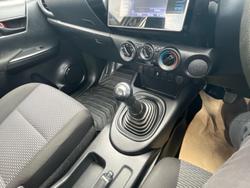 2018 Toyota Hilux Workmate GUN122R 4x2 Glacier White
